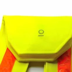 Funecobikes Dossard De Signalisation Triangulaire Avec 8 LED Clignotantes -Sonnettes et klaxons pour vélo Soldes dossard de signalisation triangulaire avec 8 led clignotantes 4