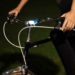 Eclairage Avant Et Arrière Solaire Pour Vélo LITTA 2 -Sonnettes et klaxons pour vélo Soldes eclairage avant et arriere solaire pour velo litta 2 1 2