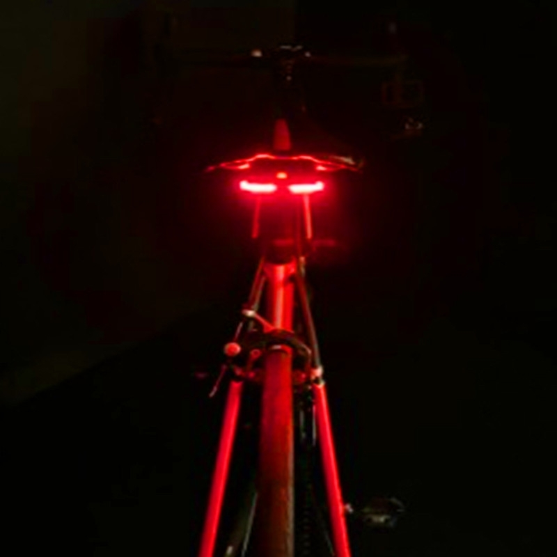 Feu Arrière Lucia Monté Sur Le Rail De Selle 5 Feu Arrière Lucia Monté Sur Le Rail De Selle – Image 5