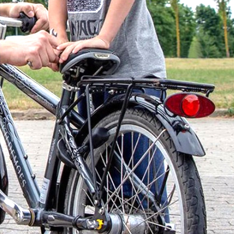 Feu Vélo Sans Piles Reelight Nova Sur Porte-bagages Arrière 2 Feu Vélo Sans Piles Reelight Nova Sur Porte-bagages Arrière – Image 2