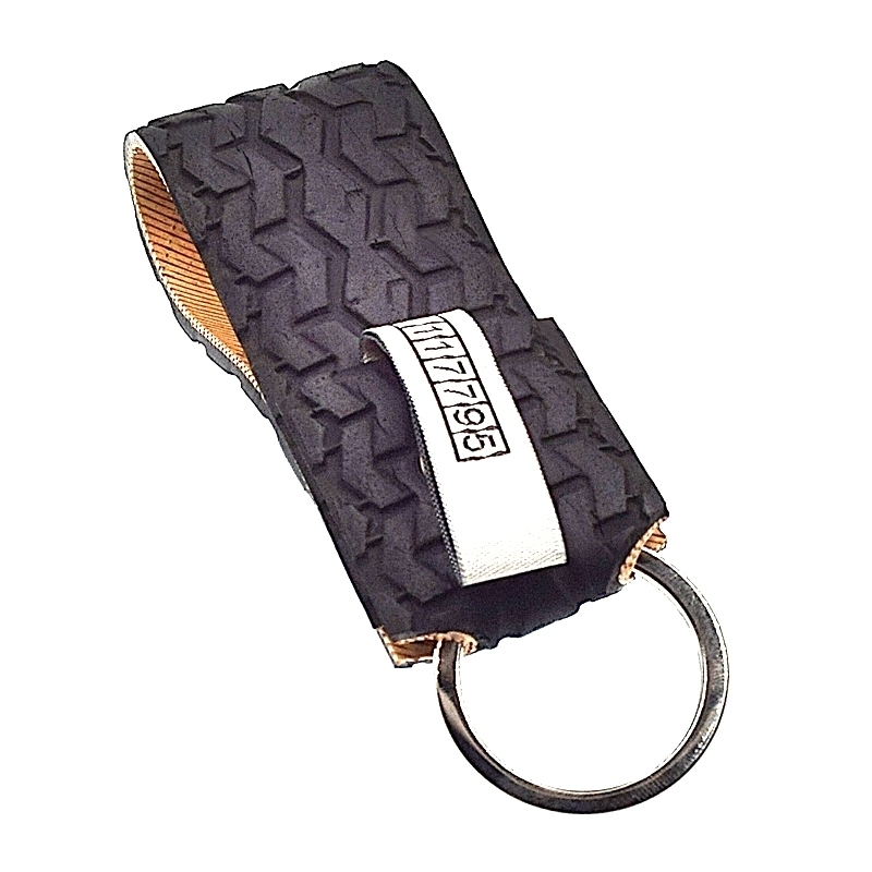 Funecobikes Porte Clé Cingomma En Pneu De Bicyclette Recyclé 2 Funecobikes Porte Clé Cingomma En Pneu De Bicyclette Recyclé – Image 2