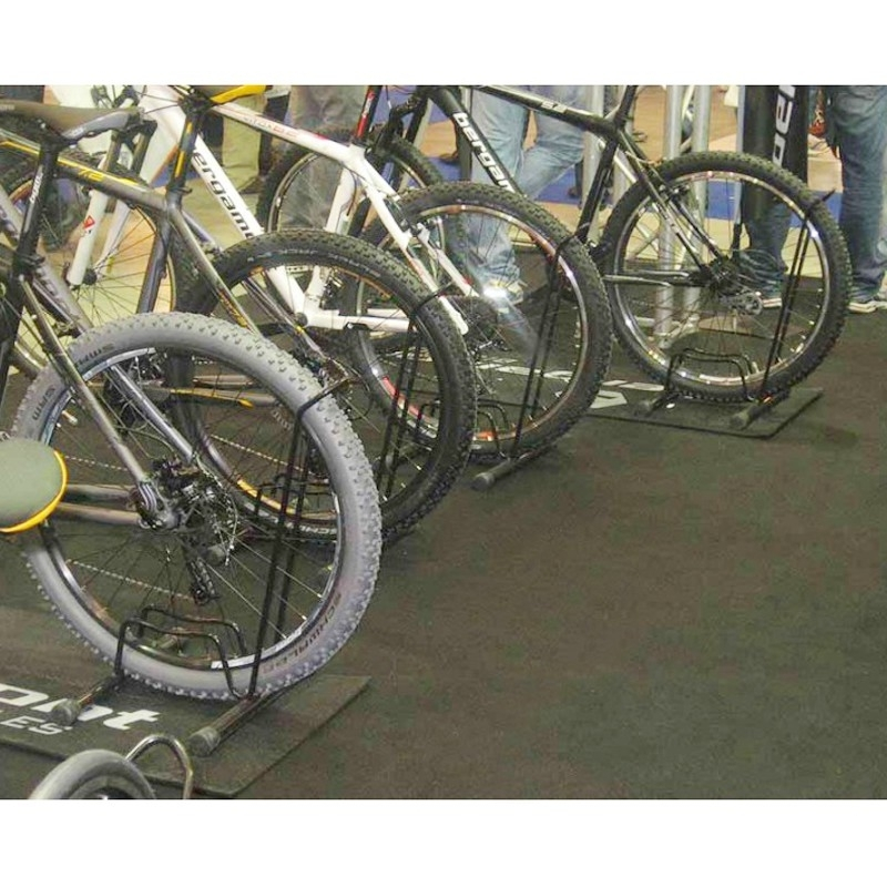 Andrys Ratelier D'exposition Vélo Double Maintien Au Sol 2 Andrys Ratelier D'exposition Vélo Double Maintien Au Sol – Image 2