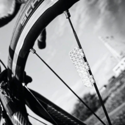 Vélo Original Réflecteurs De Rayons De Sécurité Pour Roues De Vélo - Par 4 -Sonnettes et klaxons pour vélo Soldes reflecteurs de rayons de securite pour roues de velo par 4 4