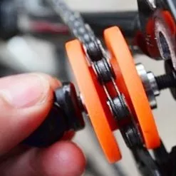 Super B Repose Chaîne Pour Le Transport Du Vélo -Sonnettes et klaxons pour vélo Soldes repose chaine pour le transport du velo 3